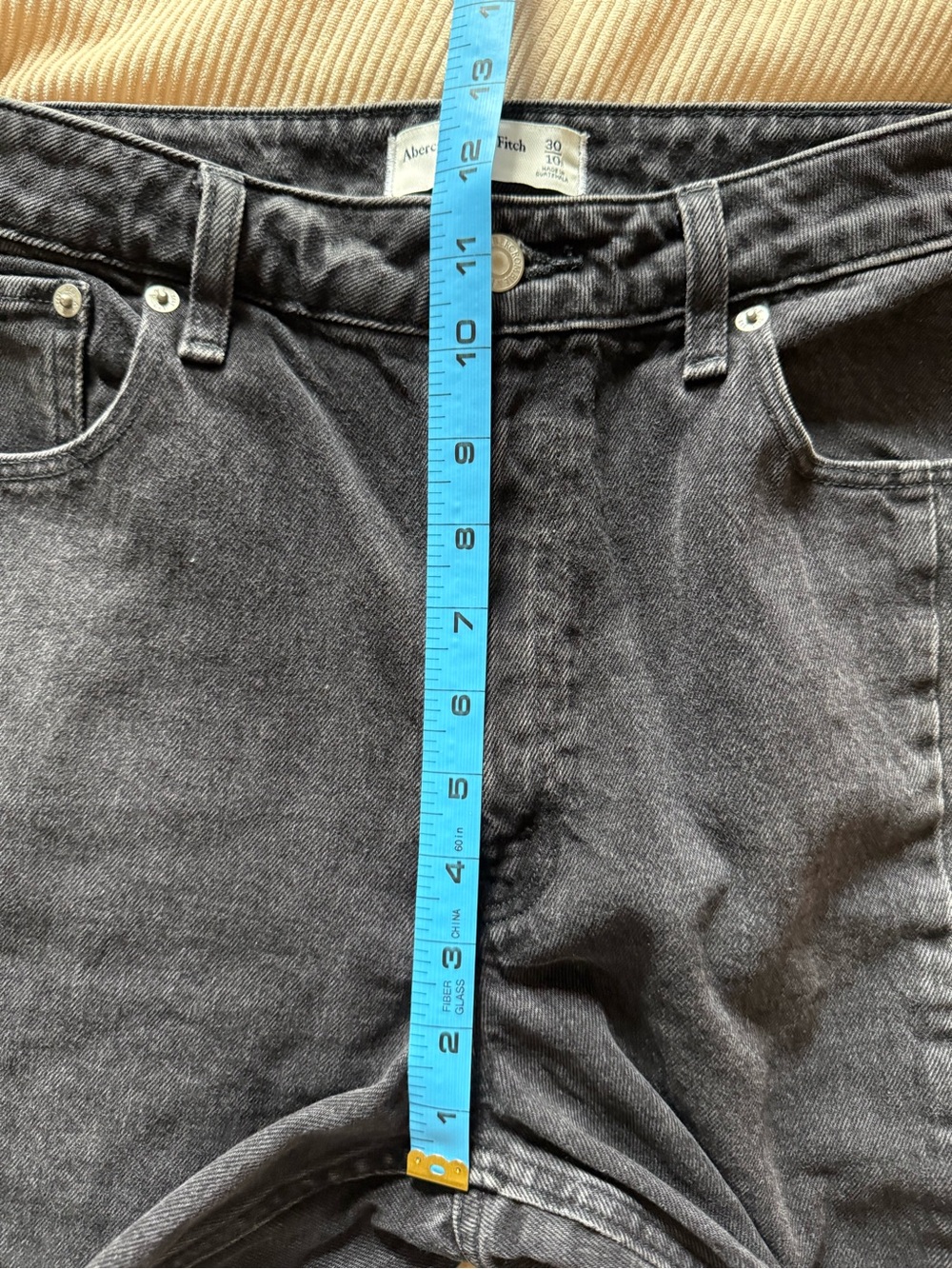 Abercrombie & Fitch The Mom High Rise Jean Curve Love Washed Black 30/10 - Picture 9 of 10